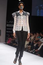 Model walk the ramp for Abhishek Dutta Shinde show at Lakme Fashion Week Day 4 on 6th Aug 2012 (29681067).JPG
